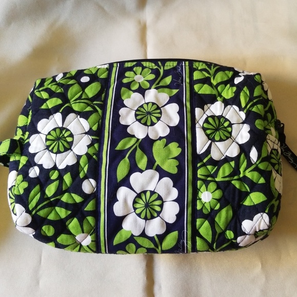 Vera Bradley Handbags - NWOT Vera Bradley Cosmetic Bag
